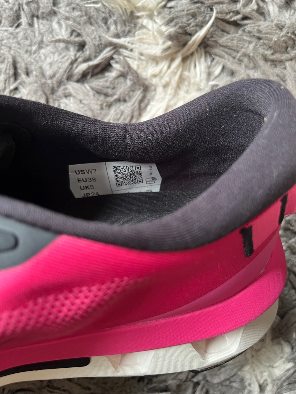 On running sneakers. Cloudzone. Pink. Black. US womens size 7. New in box. - Picture 7 of 7